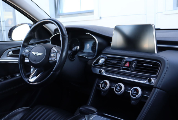 Genesis G70 2018 года с пробегом 136 814 км, фото 10