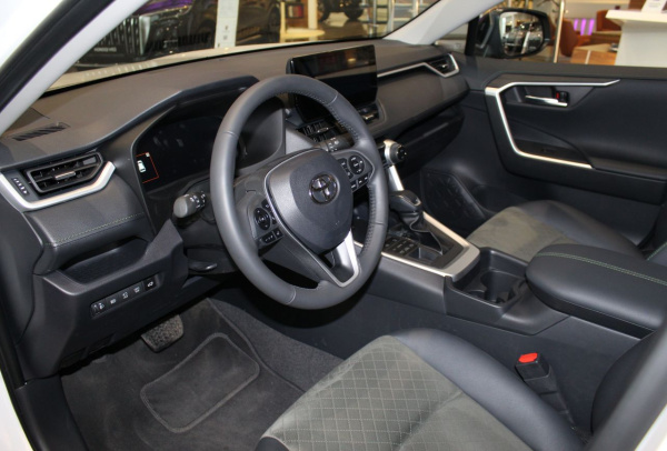 Toyota RAV 4 2024 года с пробегом 60 км, фото 7